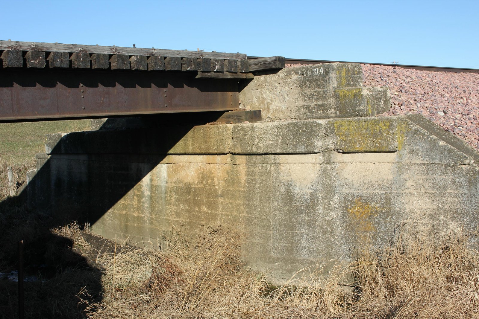 North abutment